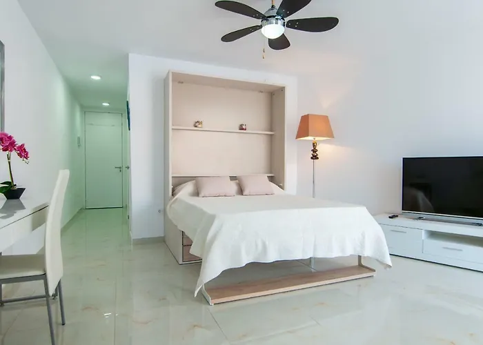 Parque Santiago I * Playa de las Americas (Tenerife)